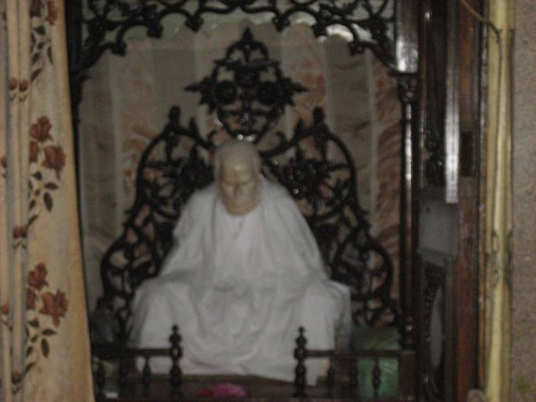 Samadhi of Srila Gaura-kisora Dasa Babaji_03.JPG
