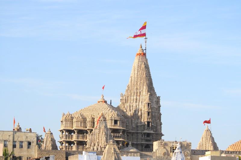 Sri_Dwarka-Temple_02.jpg