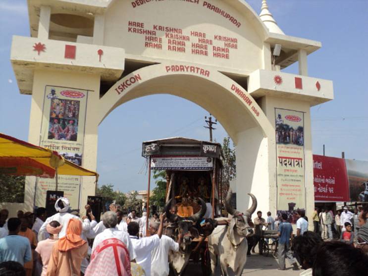 Rathyatra_at_Dwarka_06.jpg