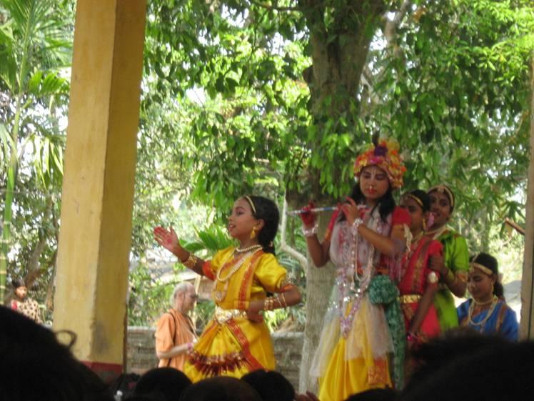Srila_Jayadeva_Goswami_drama_03.JPG