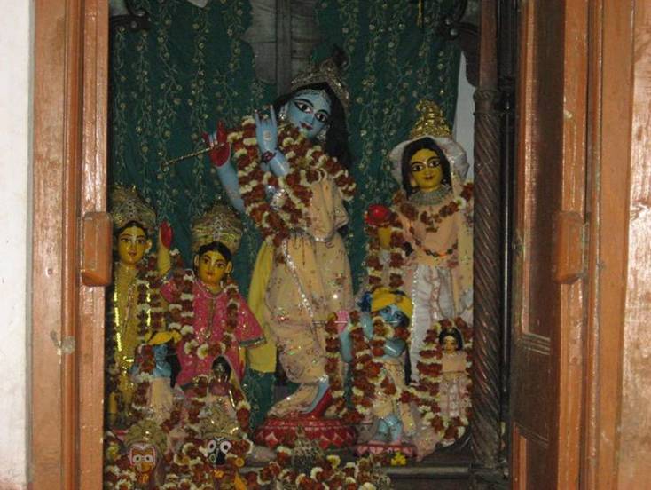 Sri Sri Madana-Gopal Deities_03.JPG